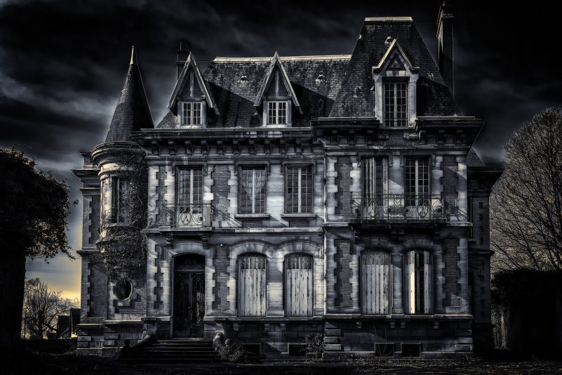 Haunted House: What are the “Scary Things” that are Holding You Back [How to Overcome Your Fears]